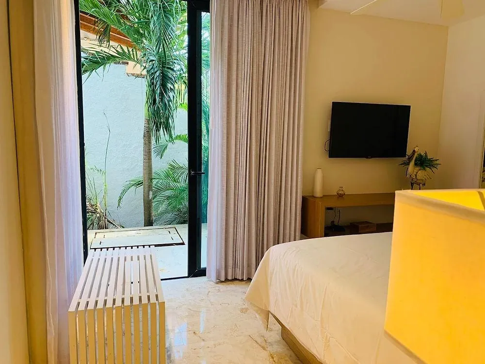 פלאייה דל כרמן Anah Suites מקסיקו
