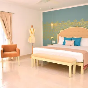 4* מלון Unic Design & Restaurant- 5th Avenue (adults Only)